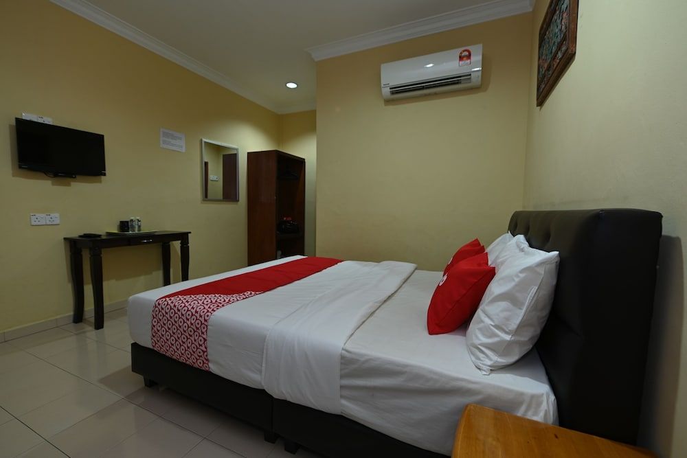 undefined OYO 43986 Tok Jah Guest House 10