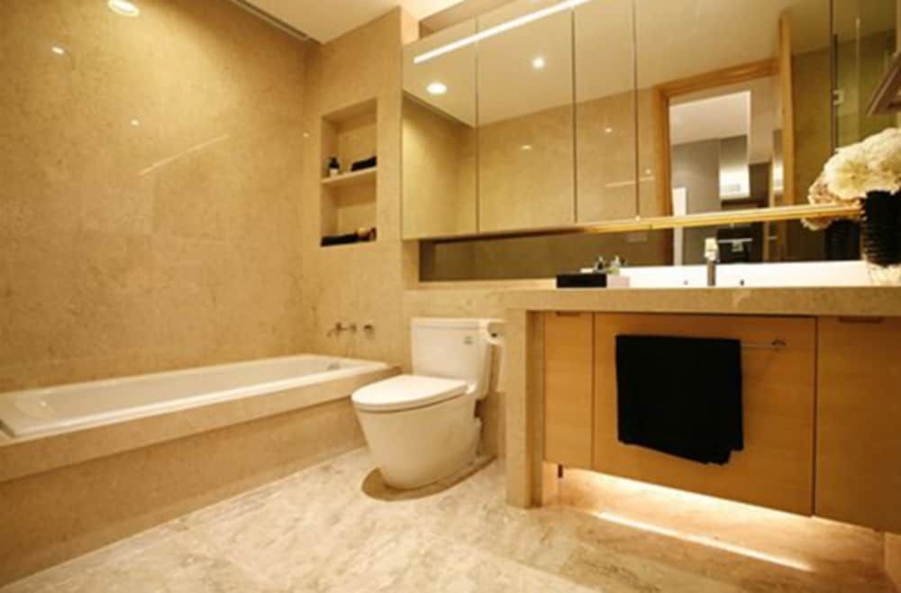 undefined Silin Residence Poly World Trading Center 3
