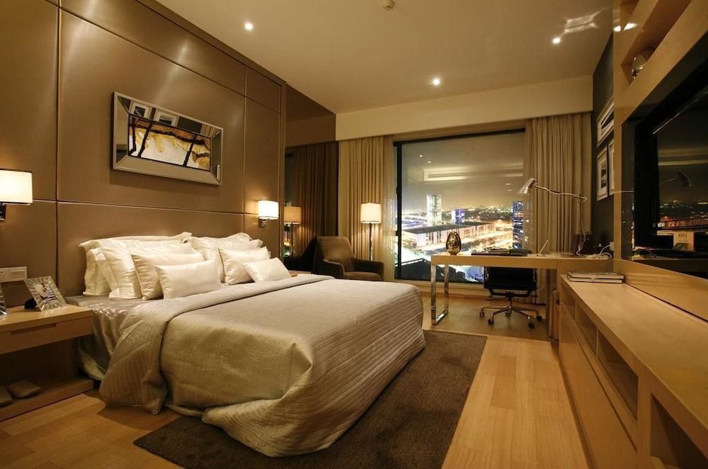 undefined Silin Residence Poly World Trading Center 10
