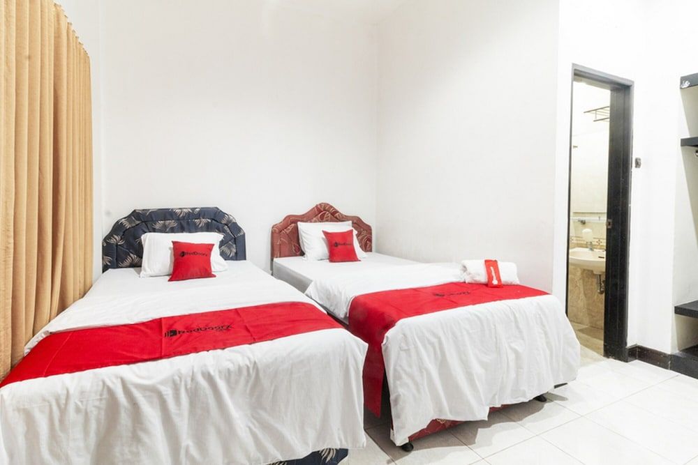 Twin Room (RedDoorz)