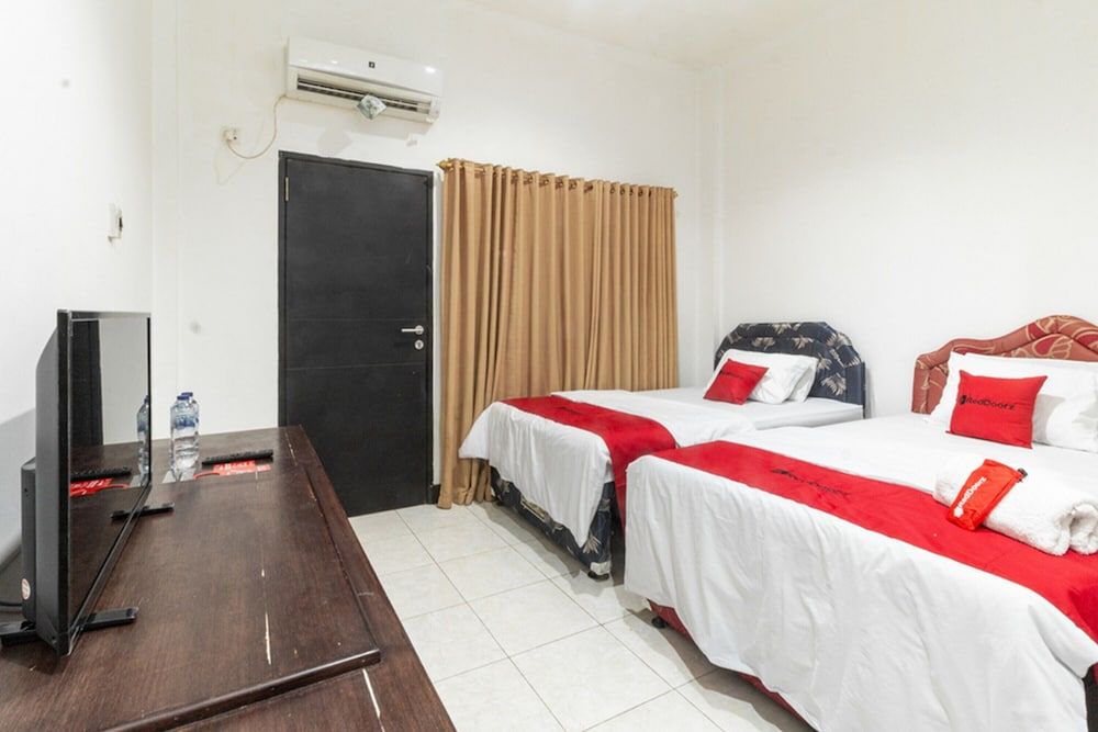 Twin Room (RedDoorz)