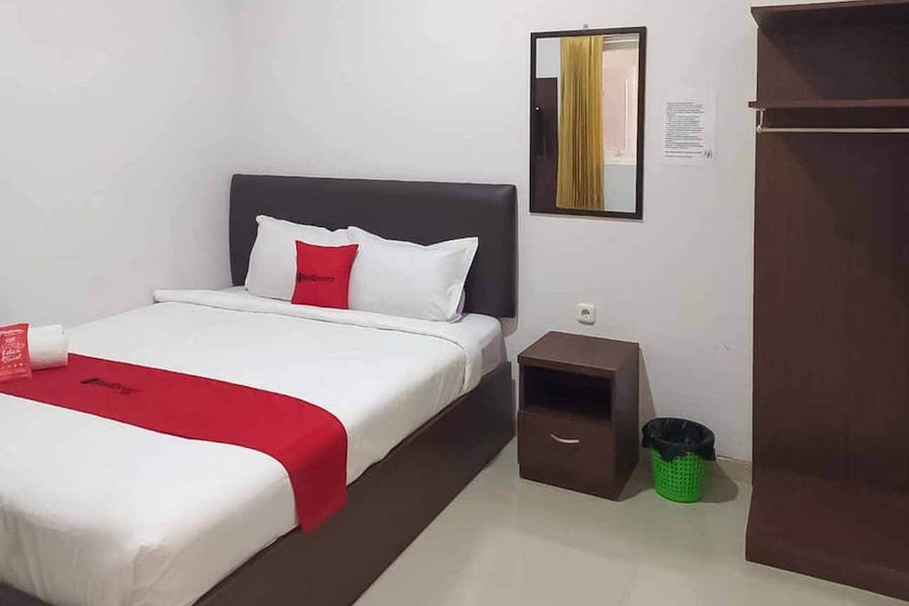 Double Room (Reddoorz)