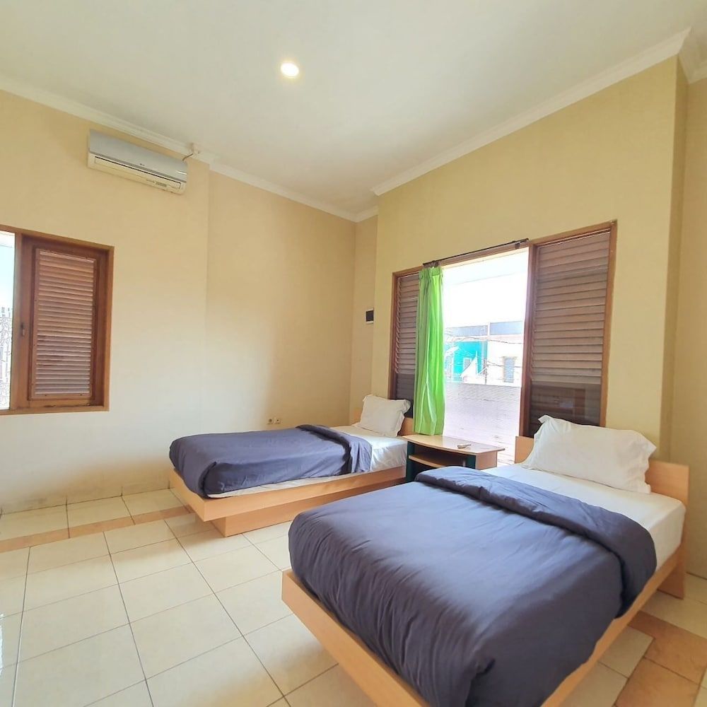 Candi Panggung Family Guest House Syariah Twin Room 5