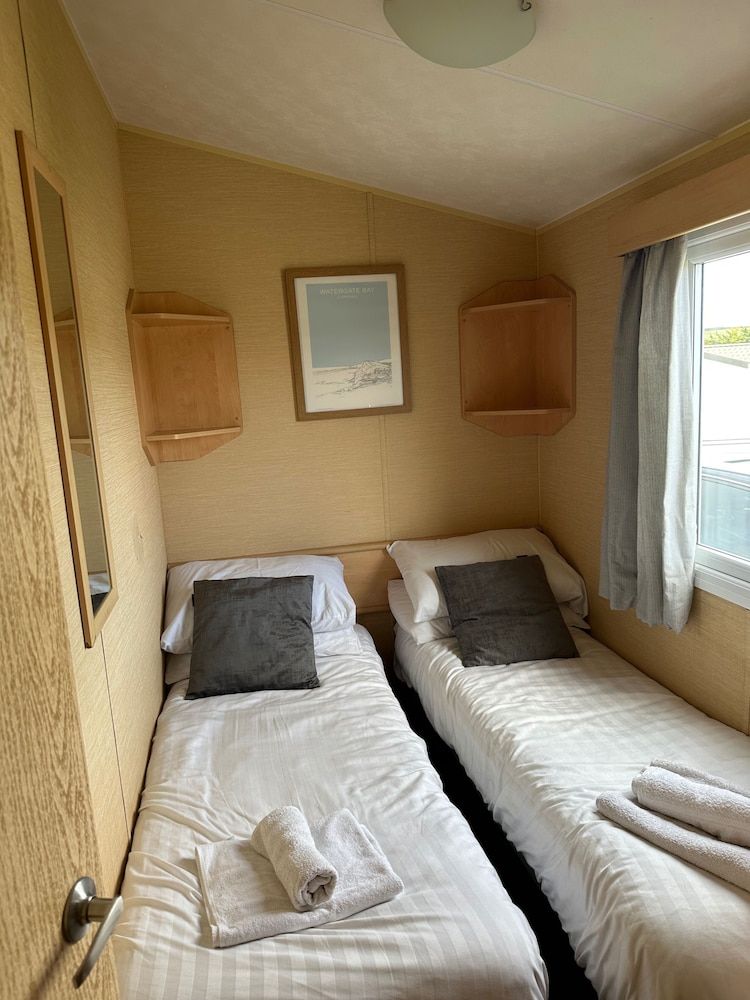 undefined Newquay Bay Porth Caravan - 3 Bed 6