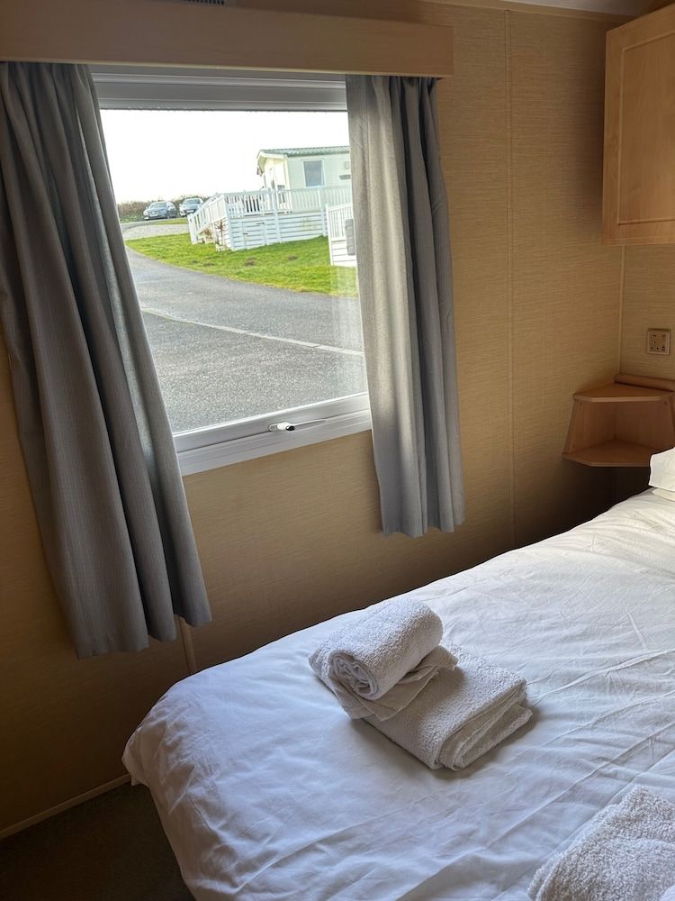 undefined Newquay Bay Porth Caravan - 3 Bed 4