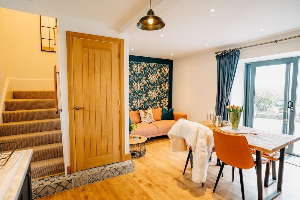undefined The Little Cottage 7