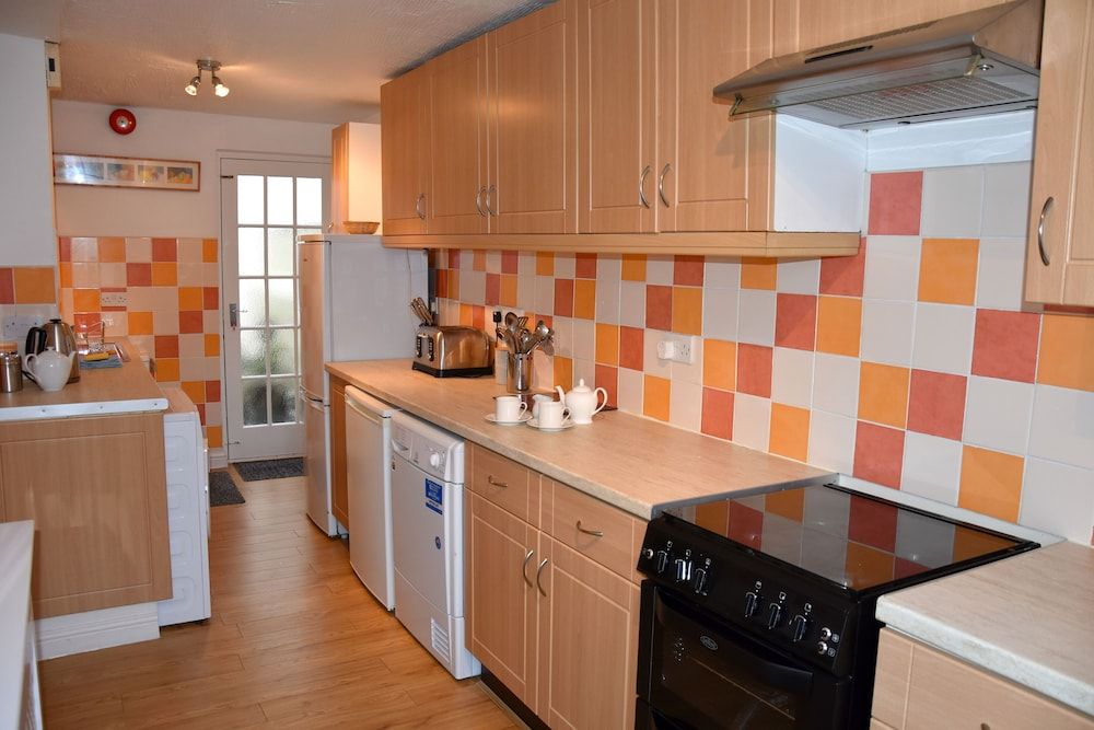Spacious Central Cornish Townhouse Townhome 24