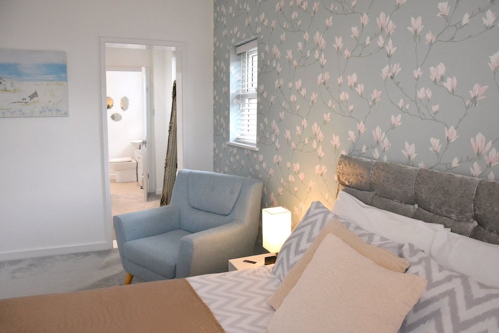 Spacious Central Cornish Townhouse Townhome 26