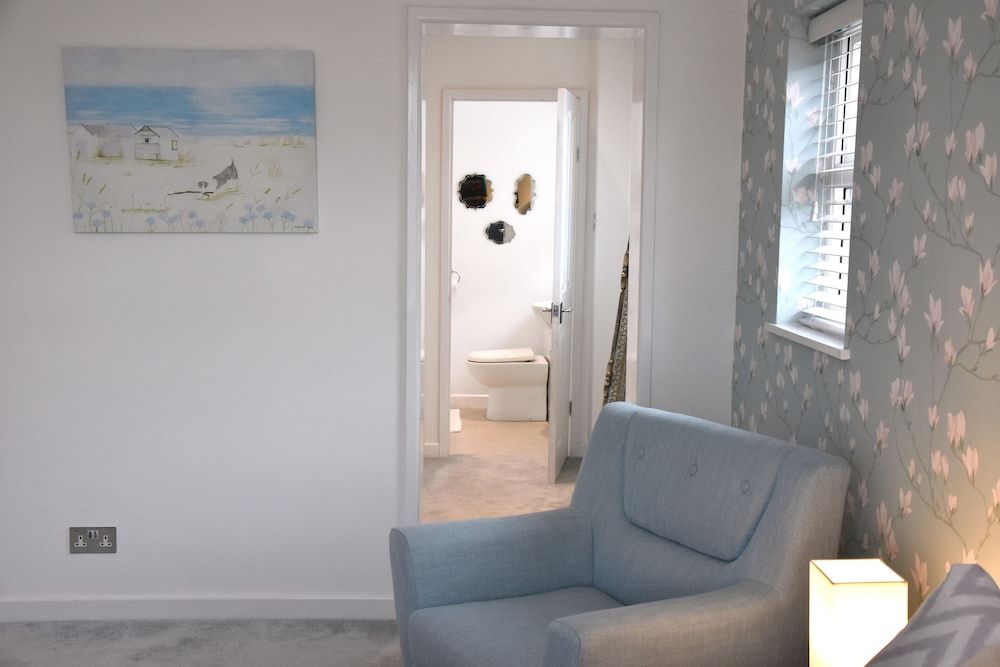 Spacious Central Cornish Townhouse Townhome 25