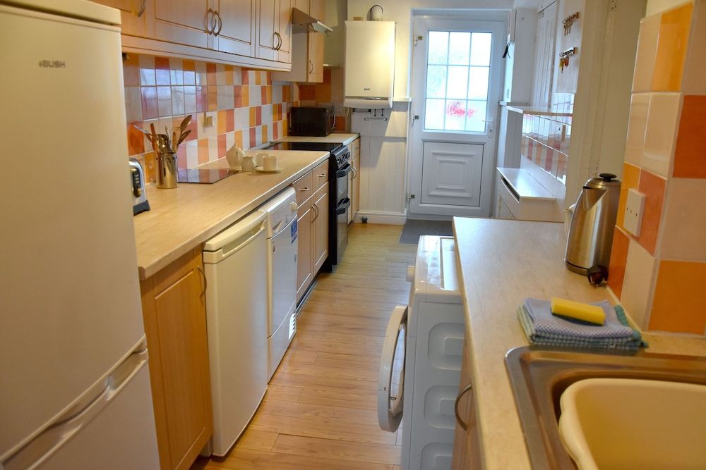 Spacious Central Cornish Townhouse Townhome 23