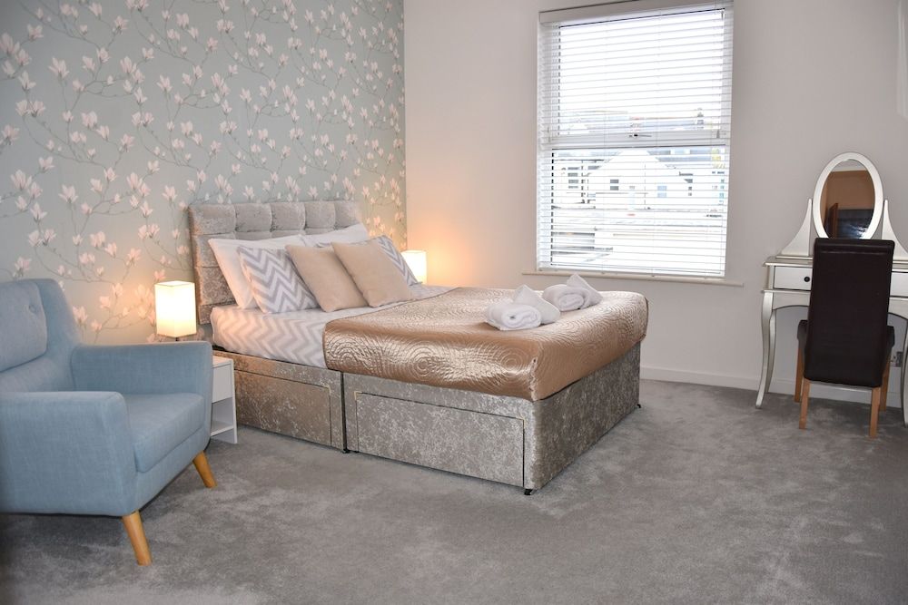 Spacious Central Cornish Townhouse Townhome 7