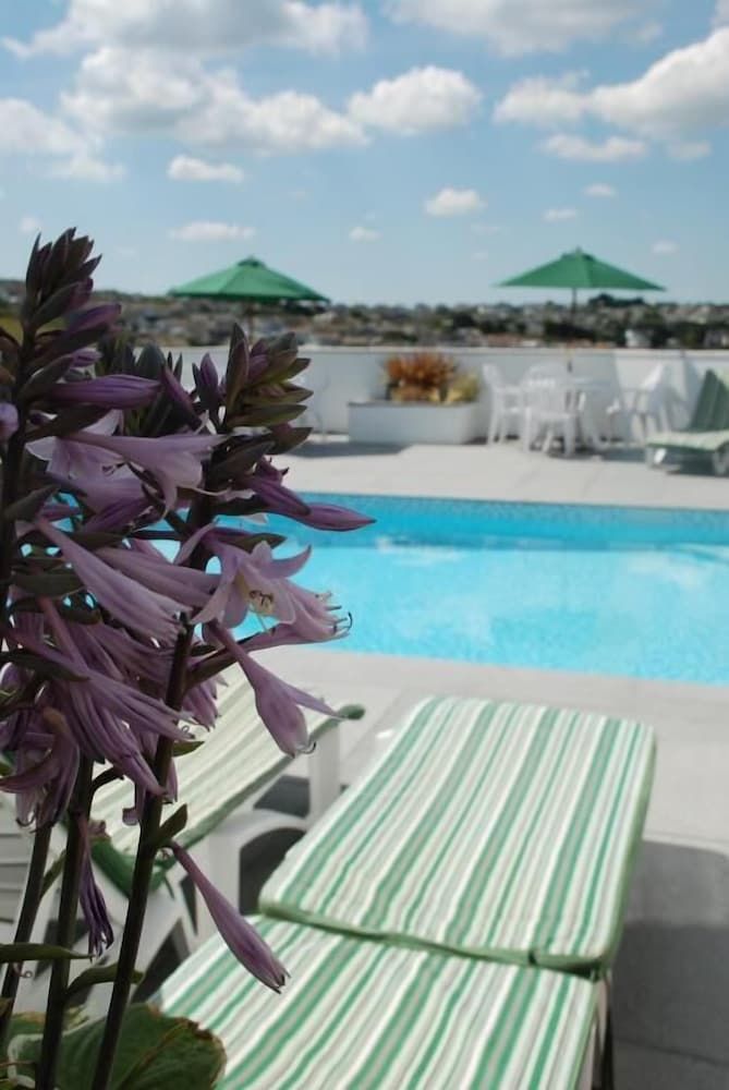 undefined Whipsiderry Hotel 10