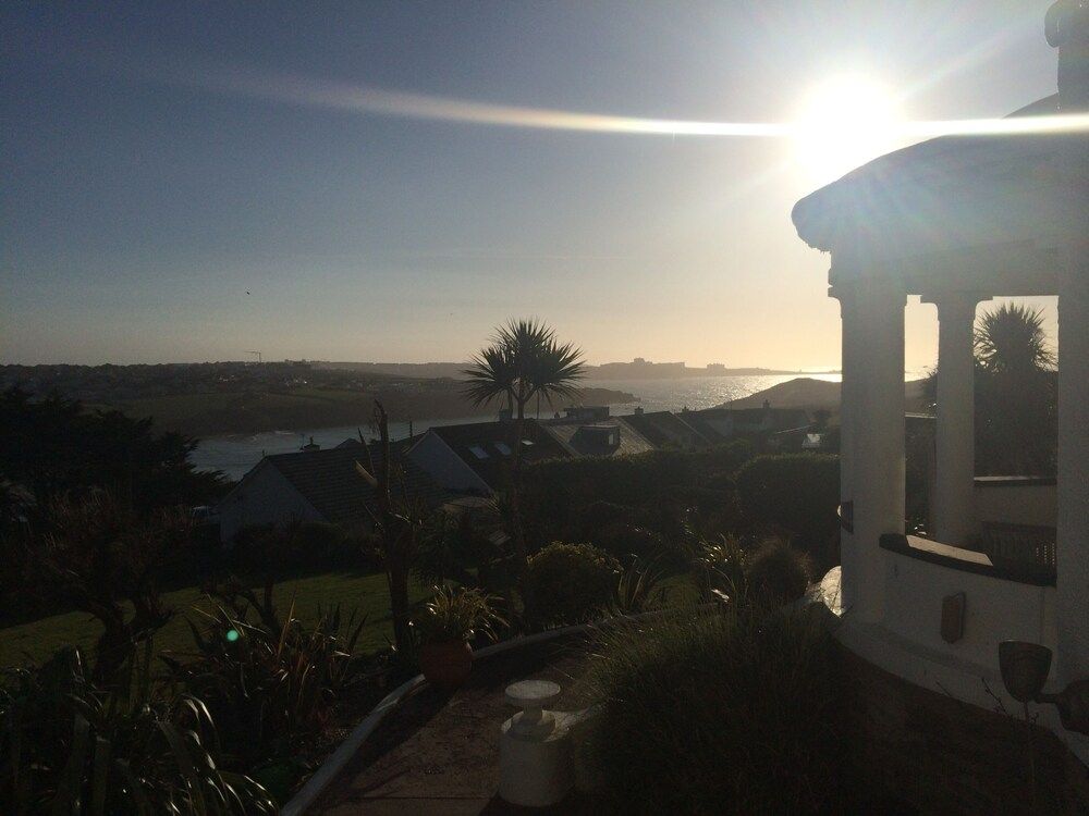 undefined Whipsiderry Hotel 6