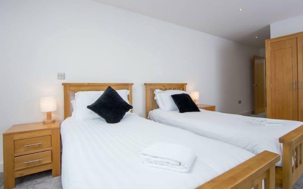 undefined Penthouse B 4