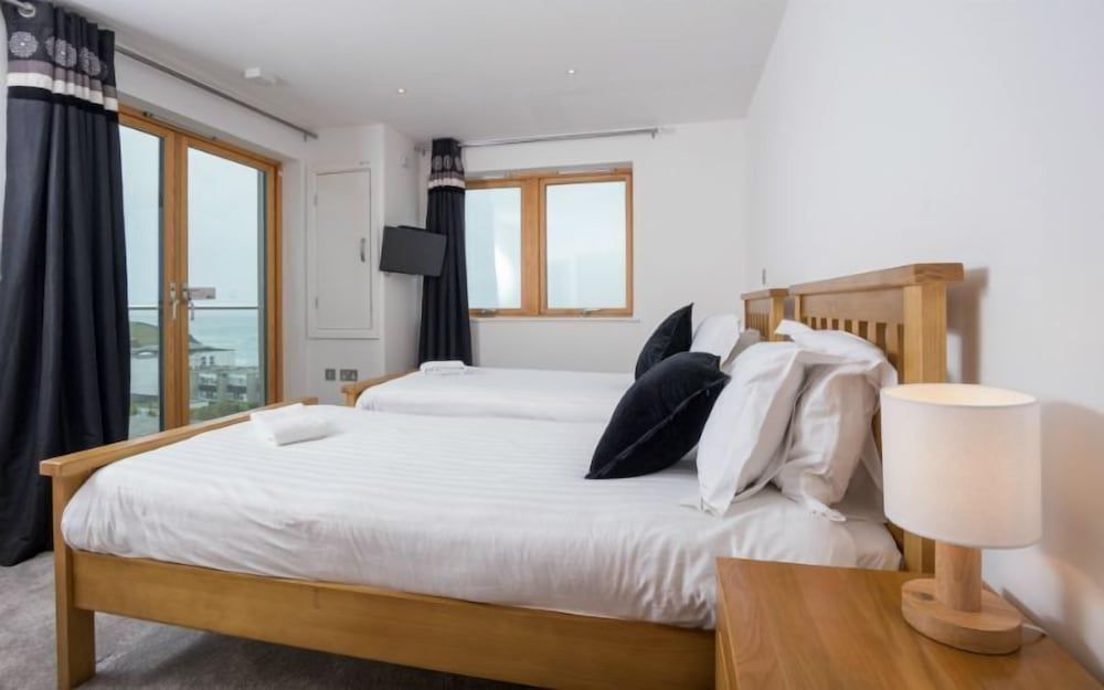 undefined Penthouse B 5