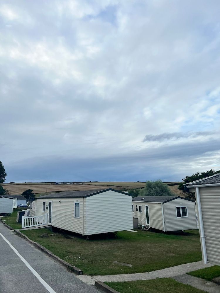 undefined Adorable Caravan in Newquay Bay Resorts Nb98 8