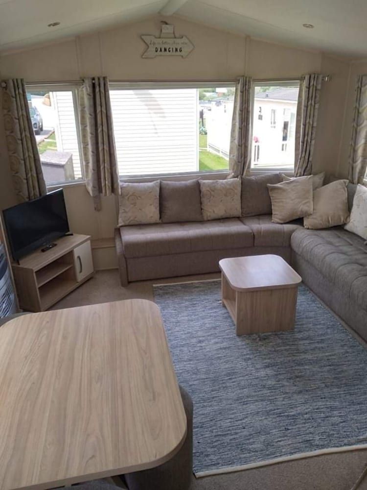 undefined 3 bed Static Caravan in Newquay 5 Mins From Beach 10