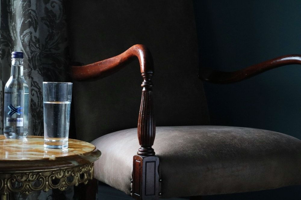 The White Hart Hotel The Wattle 4