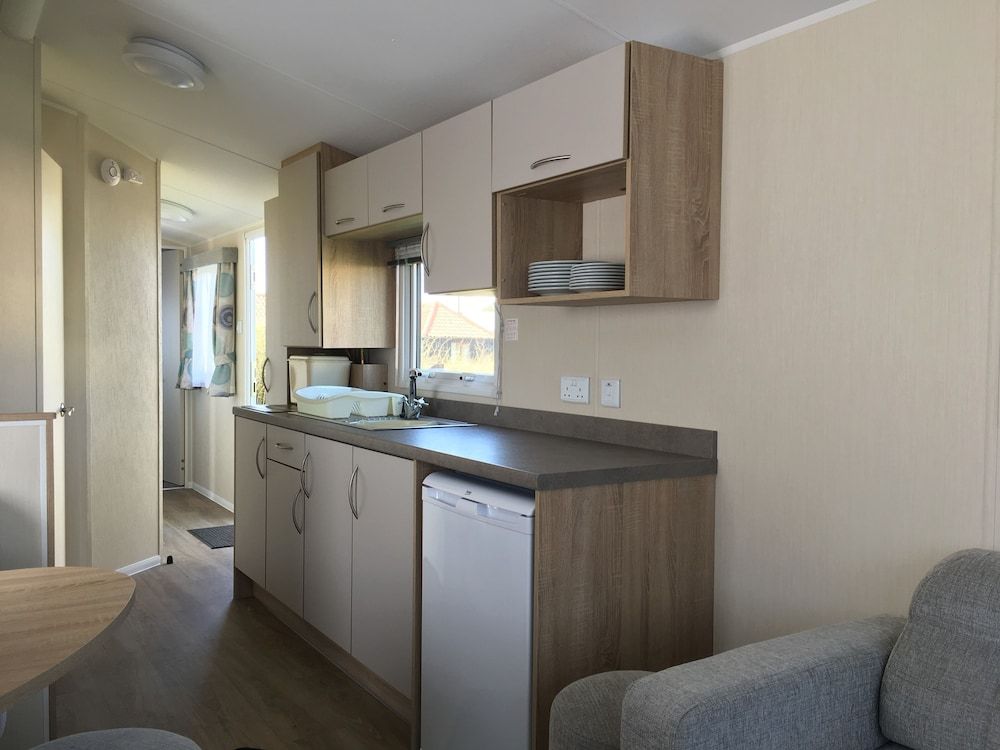 The Leas Beach Park Mobile Home, 2 Bedrooms 11