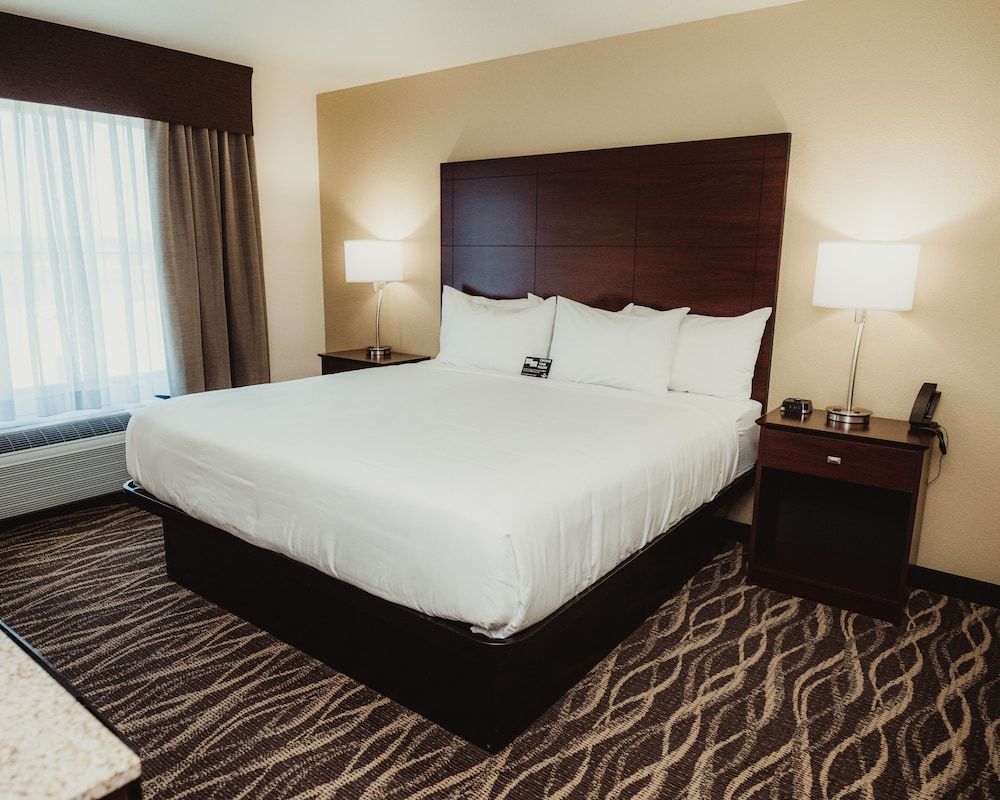 Cobblestone Hotel & Suites - Ottumwa Studio, 1 King Bed with Sofa bed, Non Smoking