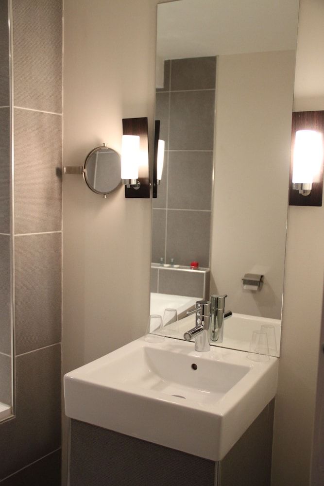 Family Room, 1 Queen Bed with Sofa bed, Private Bathroom, City View
