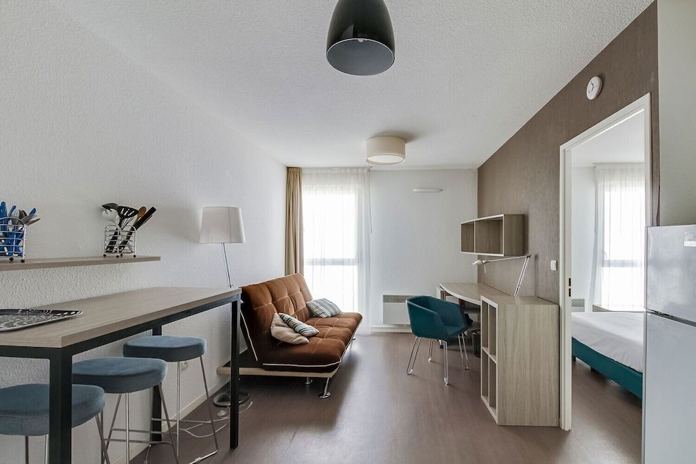 Business Apartment