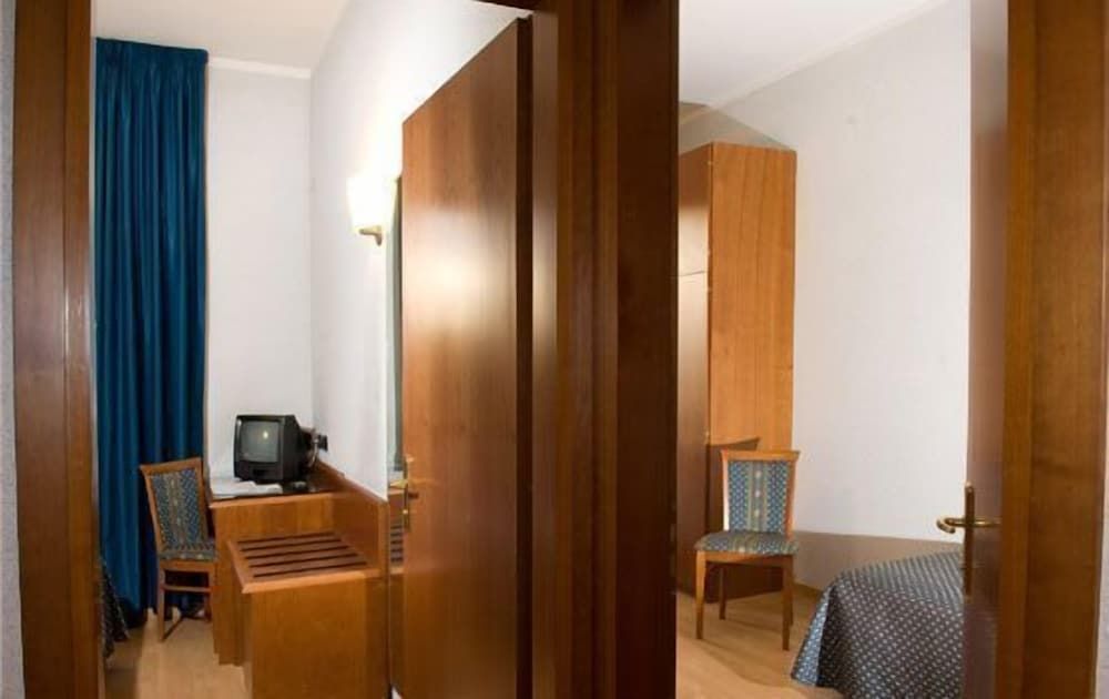 LVG Hotel Collection - Gardenia Camera Family Standard 5