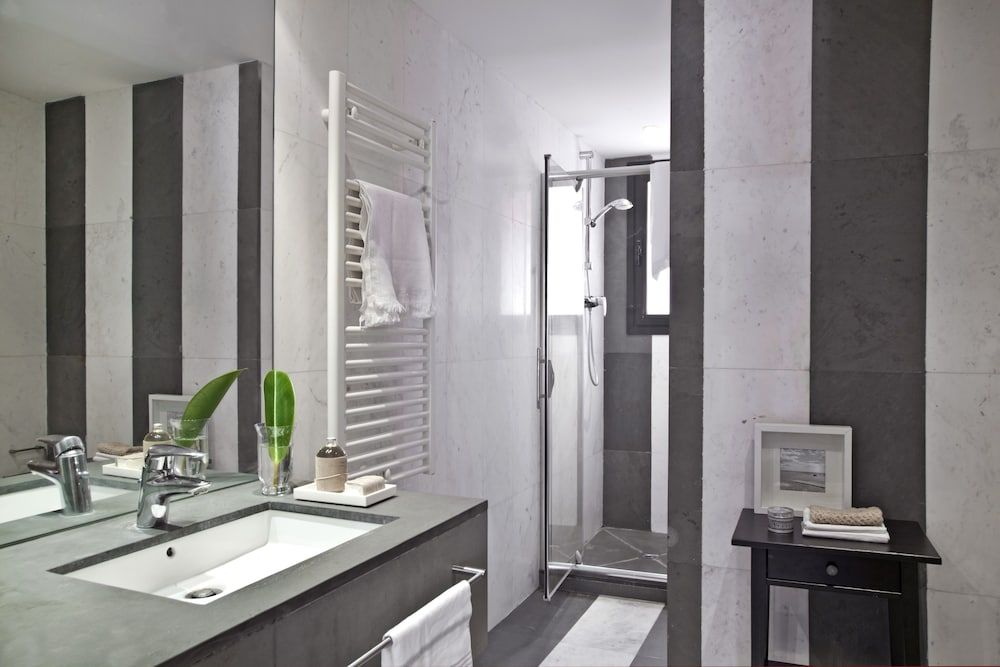 AinB Sagrada Familia Apartments Standard Apartment, 2 Bedrooms, 2 Bathrooms, City View 9