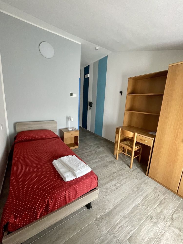 Economy Single Room