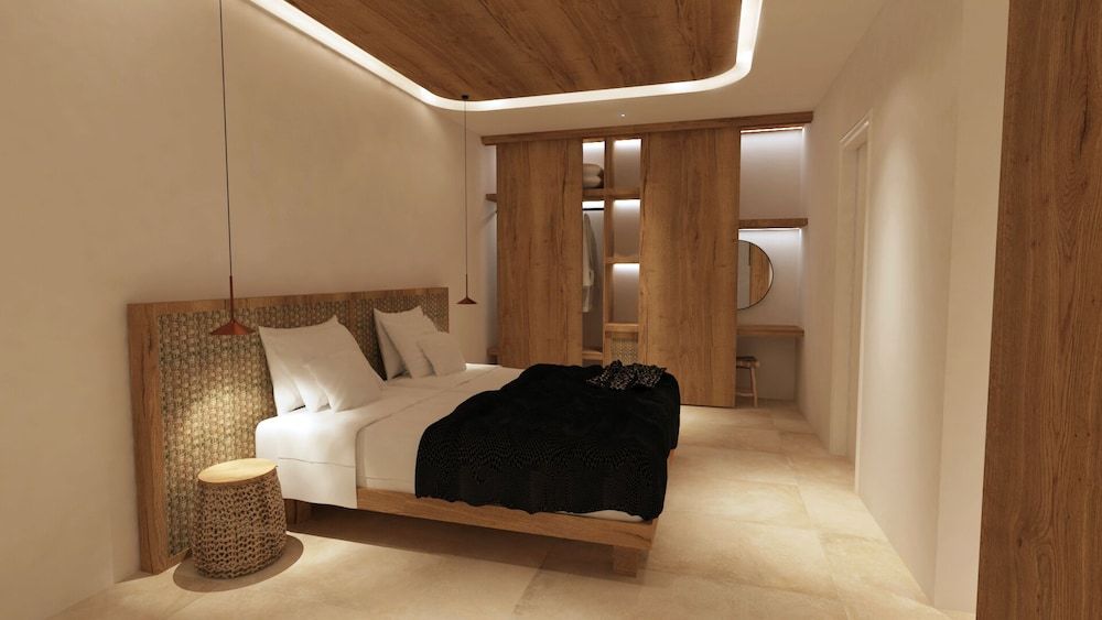 Premium Family Suite with Indoor Jetted Tub and Sea View