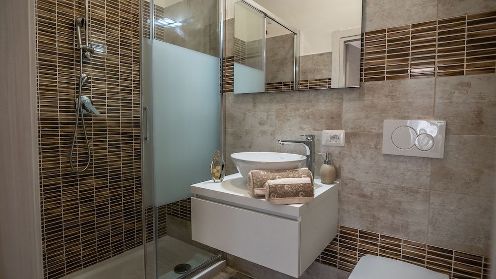 Boss guest house City Double Room, Non Smoking, Ensuite 2