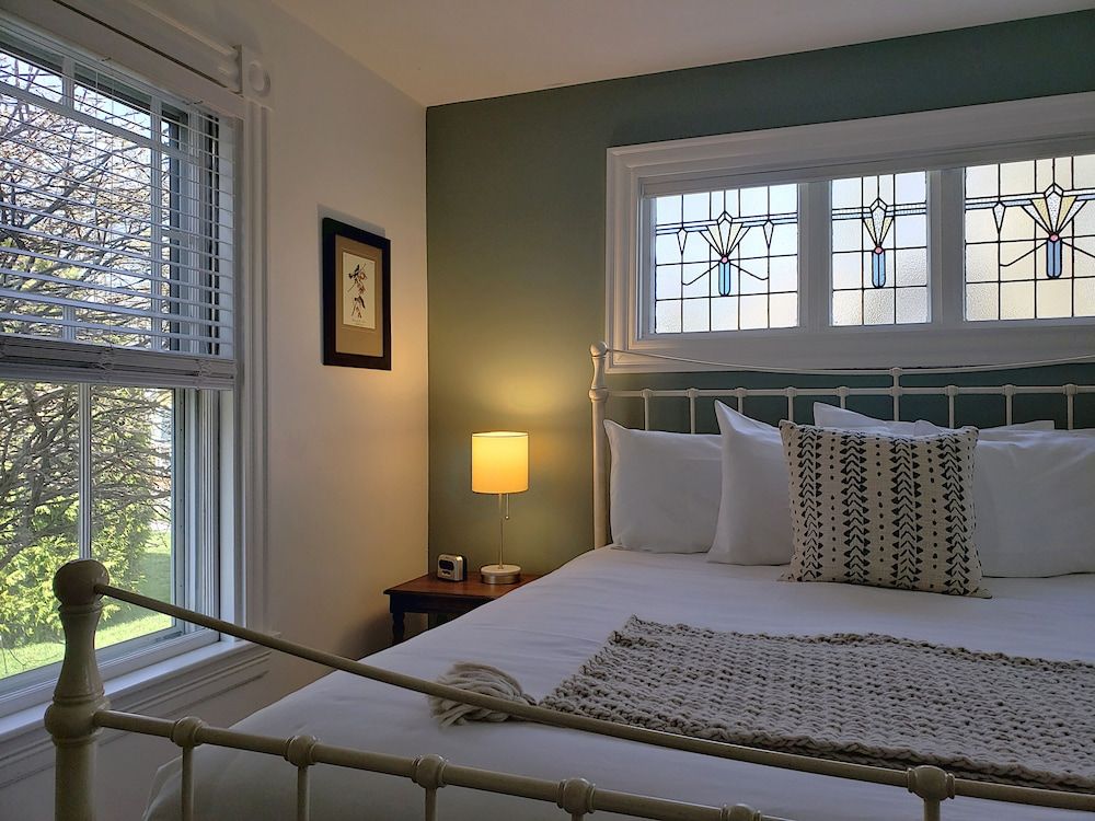 Chauffeurs Cottage Lower Floor