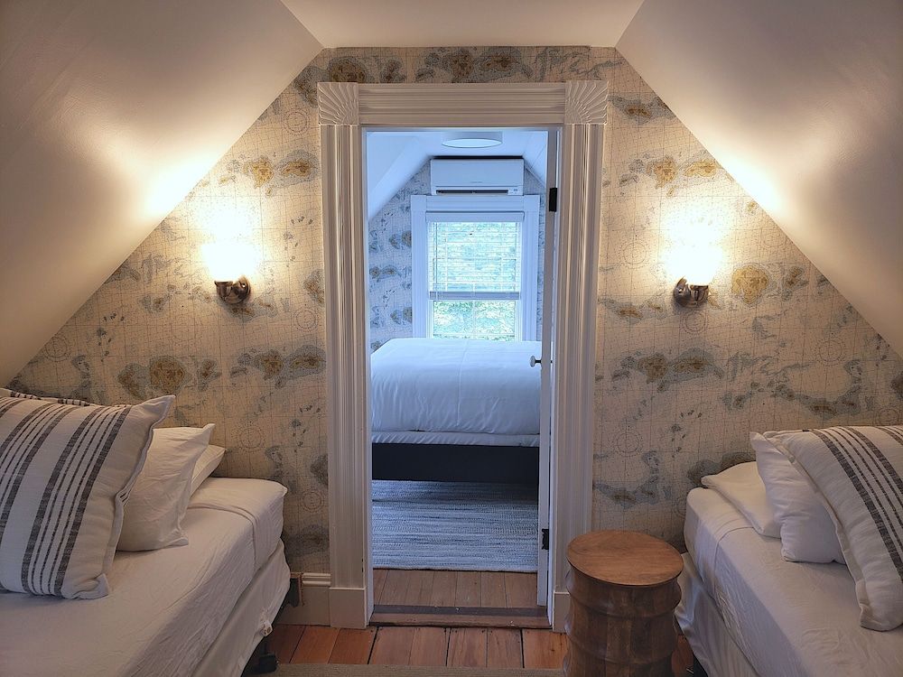 Boscobel Classic Queen Suite