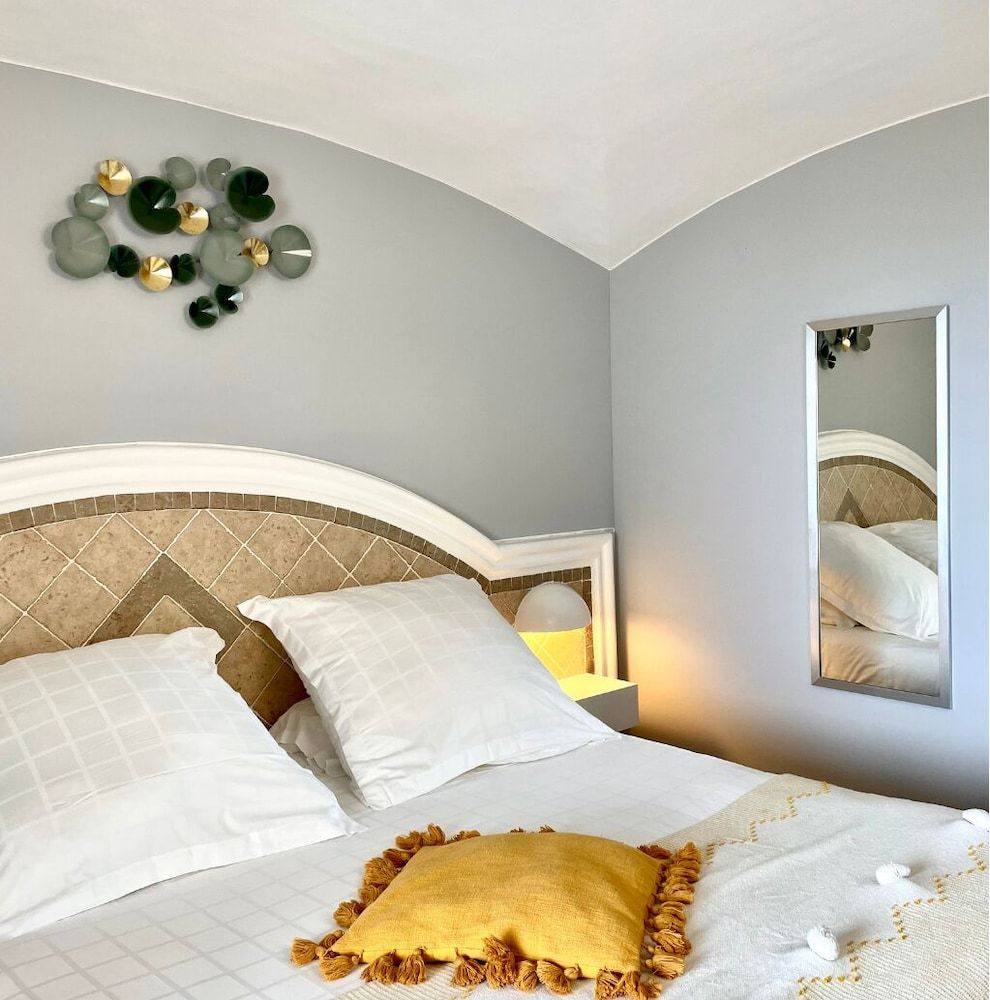 Hôtel Spa Restaurant l'Ostella Superior Double Room, 1 Queen Bed 5