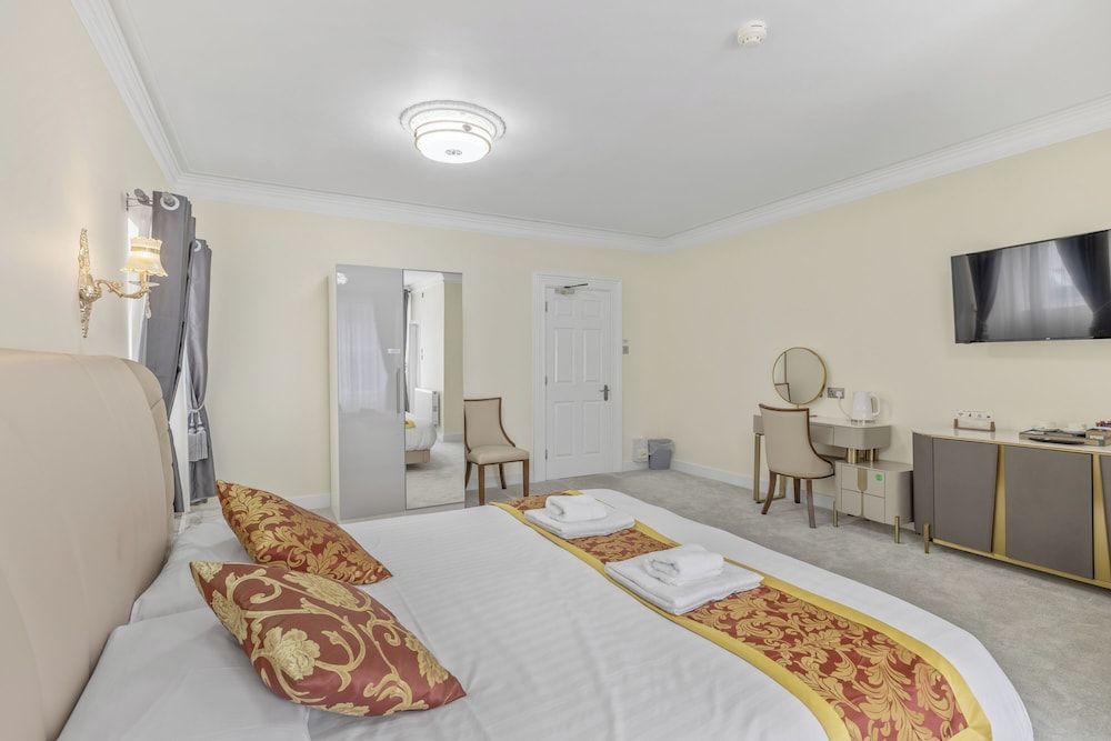 Superior King Room