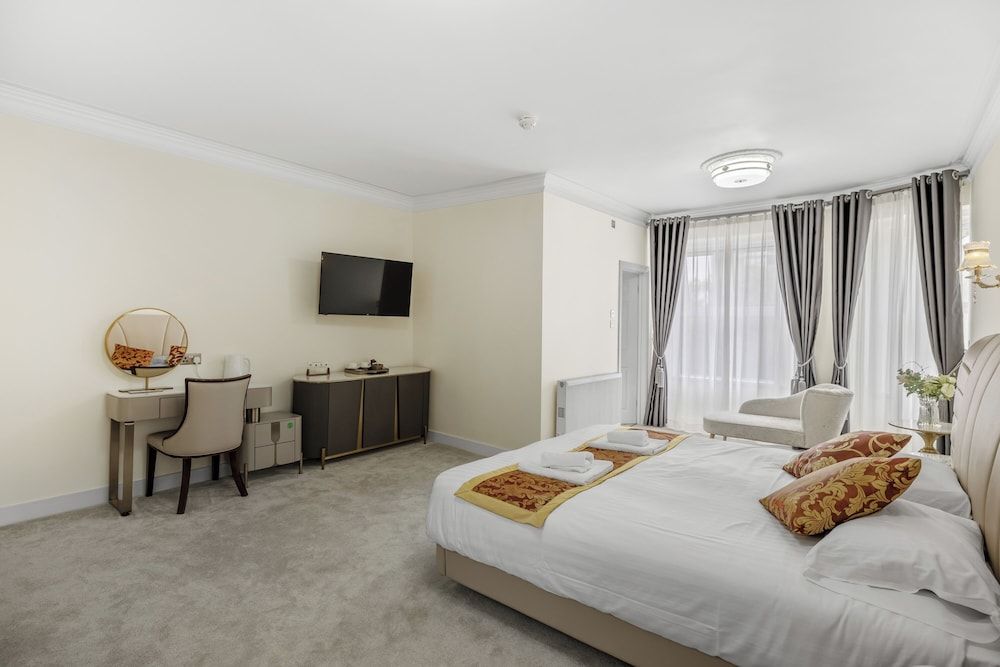 Superior King Room
