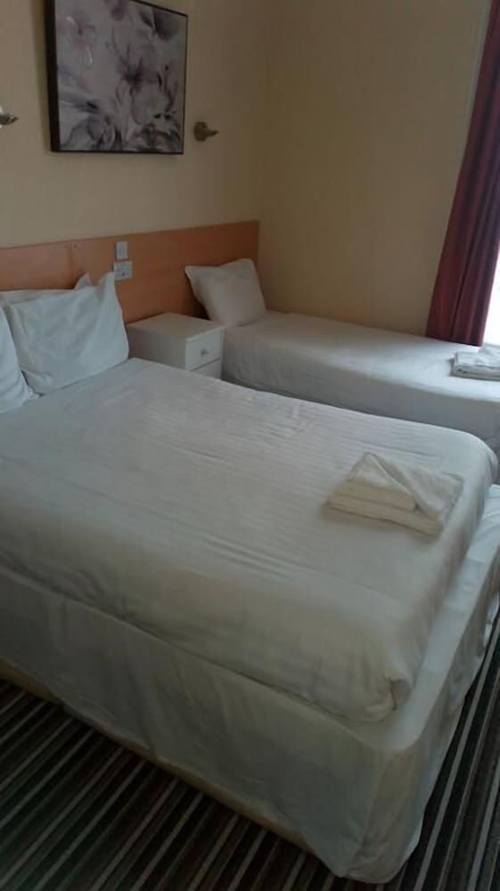 Double or Twin Room, Private Bathroom