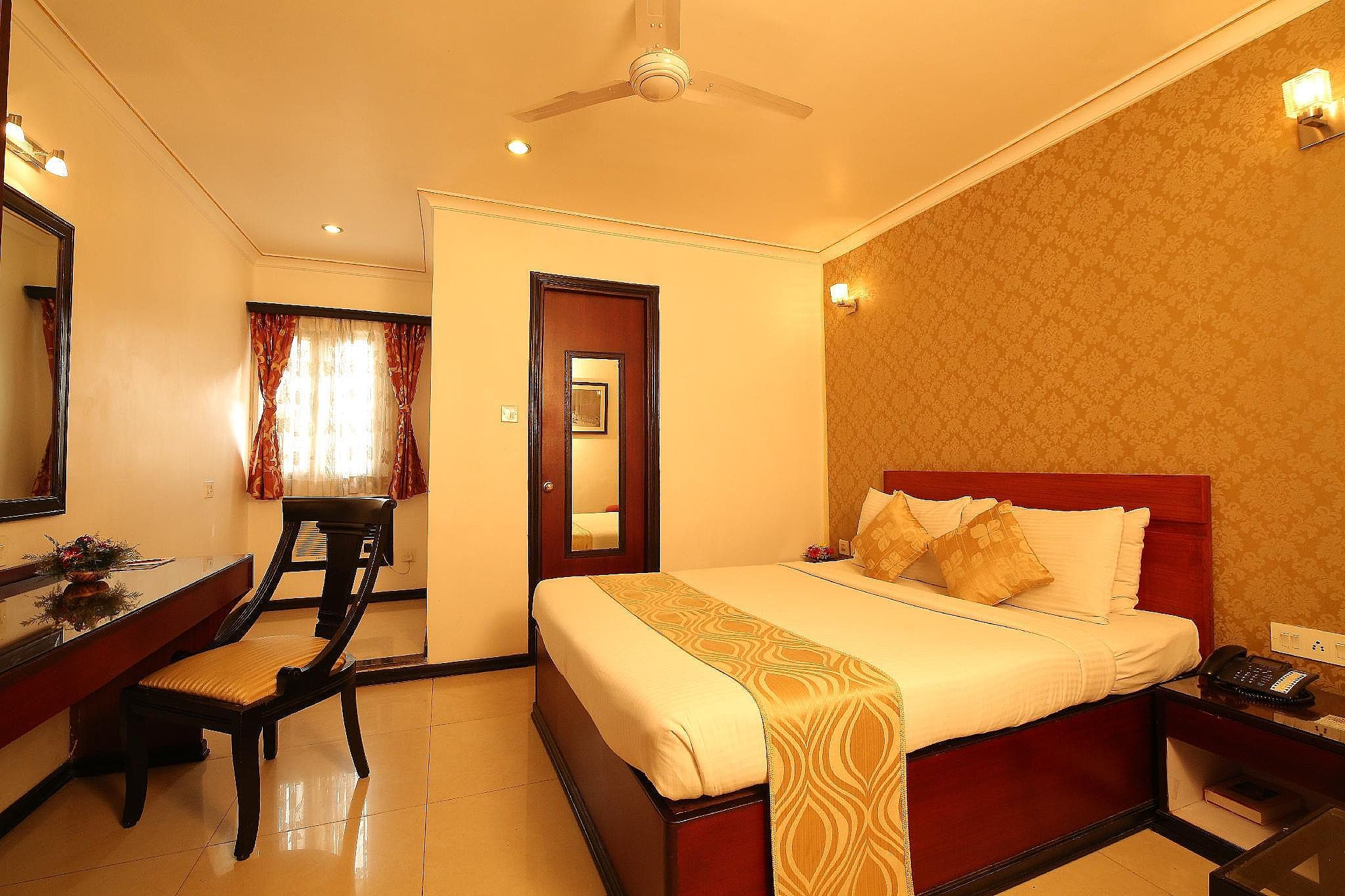 The Lindsay Deluxe Room