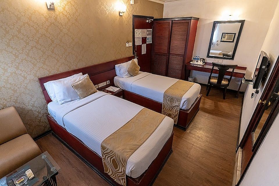 The Lindsay Deluxe Room 2