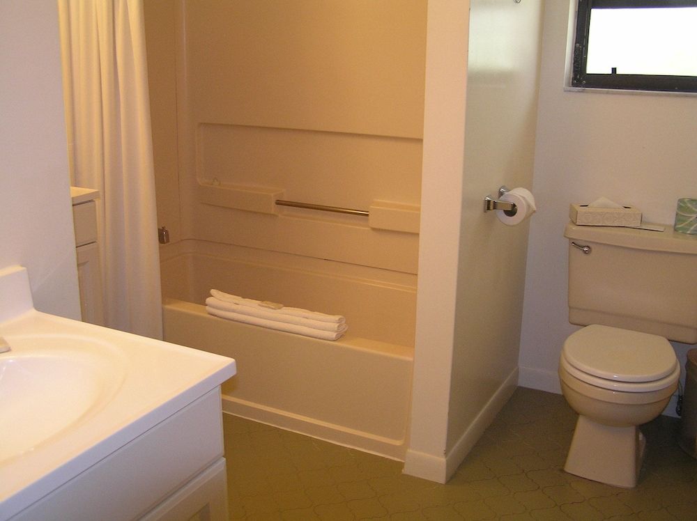 Parmer's Resort Suite, 1 Bedroom, Kitchen 2