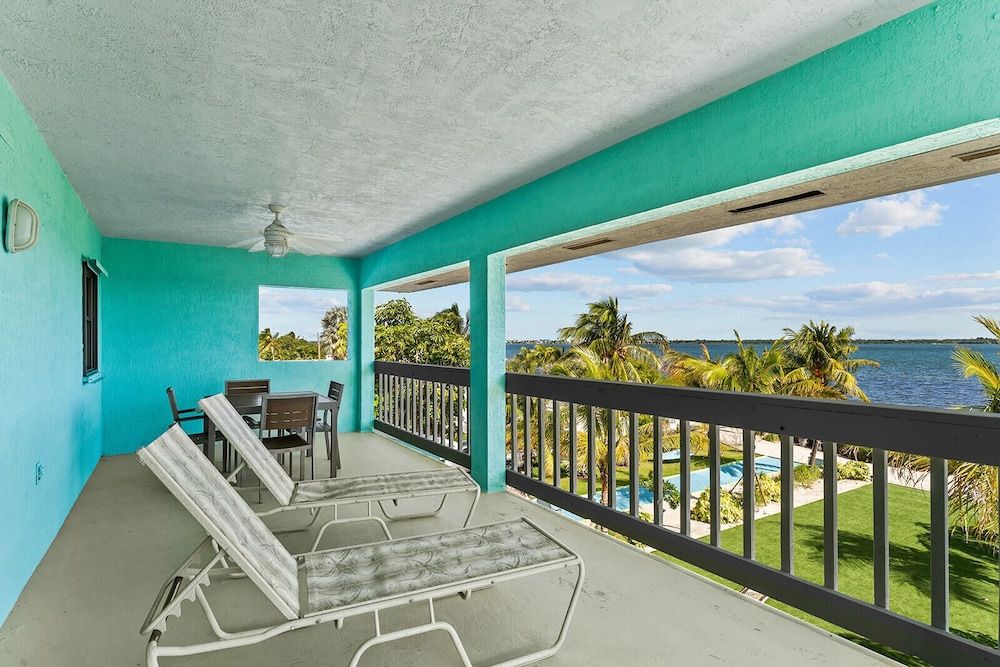 Parmer's Resort Suite, 1 Bedroom, Kitchen, Sea Facing 2