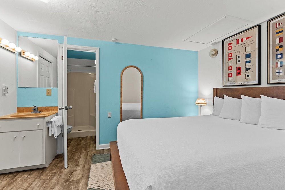 Parmer's Resort Suite, 1 Bedroom, Kitchen