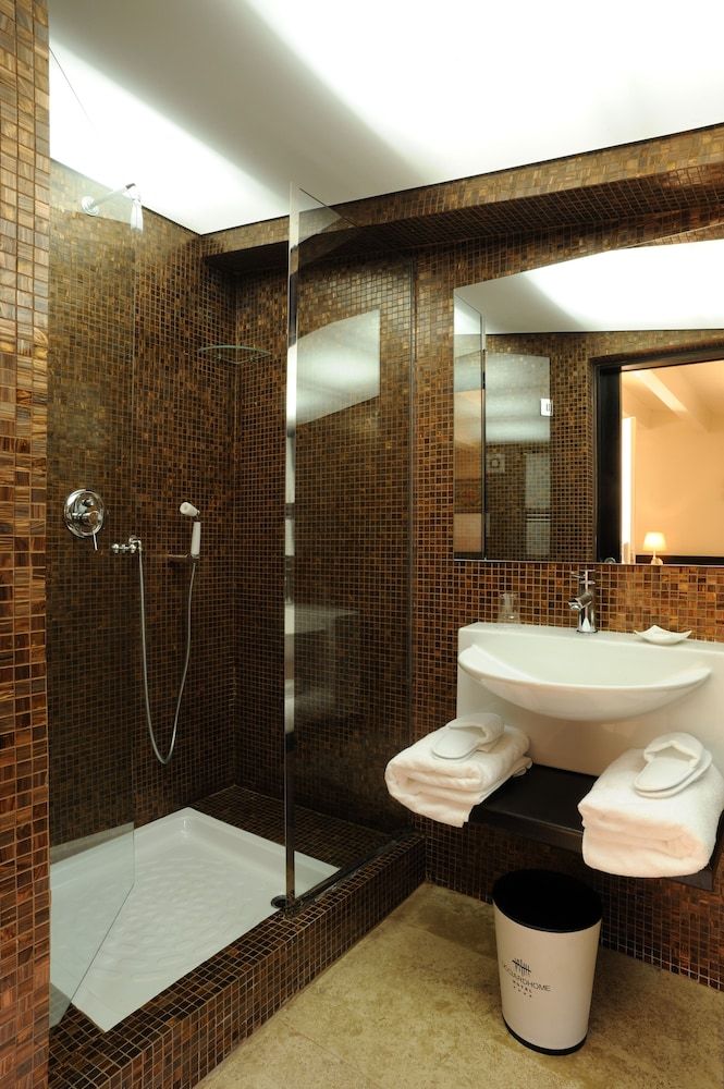 Ucciardhome Grand Deluxe Double or Twin Room 5