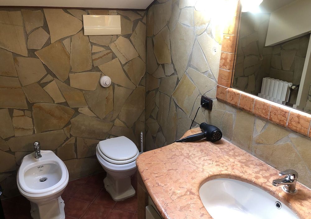 Junior Suite, 2 Queen and Twin, 2 Bedroom, Sea View, Balcony