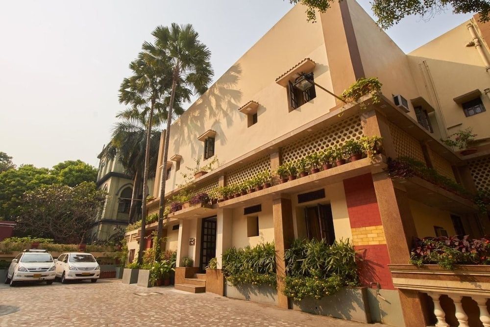 undefined LYTTON HOTEL 6