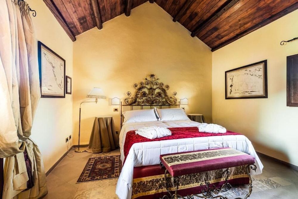 Deluxe Studio Suite