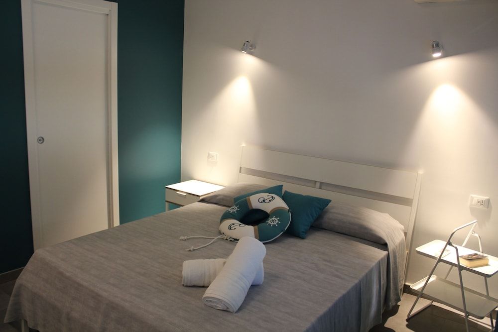 Deluxe Double Room, Harbor View (La stanza di Diodoro)