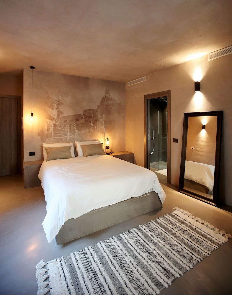 Deluxe Suite, Jetted Tub (Piazza Pretoria)
