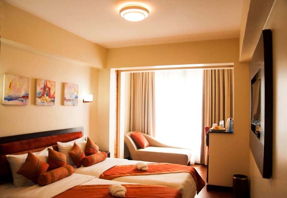 undefined Best Western Plus Meridian Hotel 2