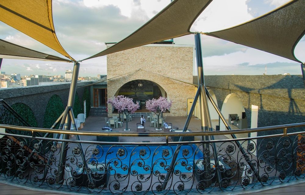 undefined Best Western Plus Meridian Hotel 4